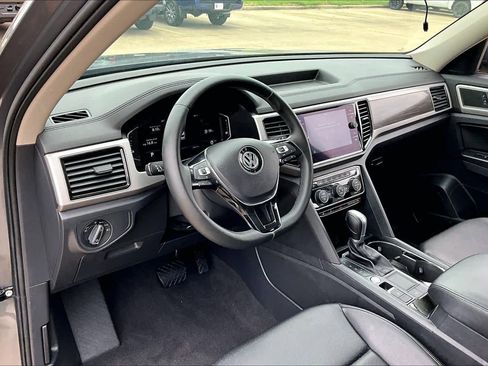 Used 2019 Volkswagen Atlas SEL FWD image 18