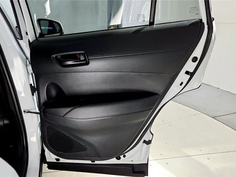 Certified 2023 Toyota Corolla Cross LE w/ Moonroof Package image 18