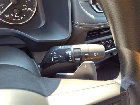 Used 2024 Nissan Rogue S AWD/4WD image 35