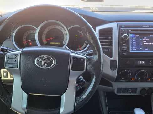 Used 2013 Toyota Tacoma PreRunner w/ SR5 Pkg RWD image 26
