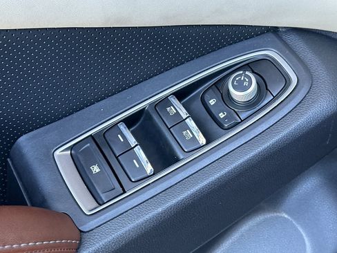 Used 2019 Subaru Ascent Touring w/ Popular Package #3 AWD/4WD image 13