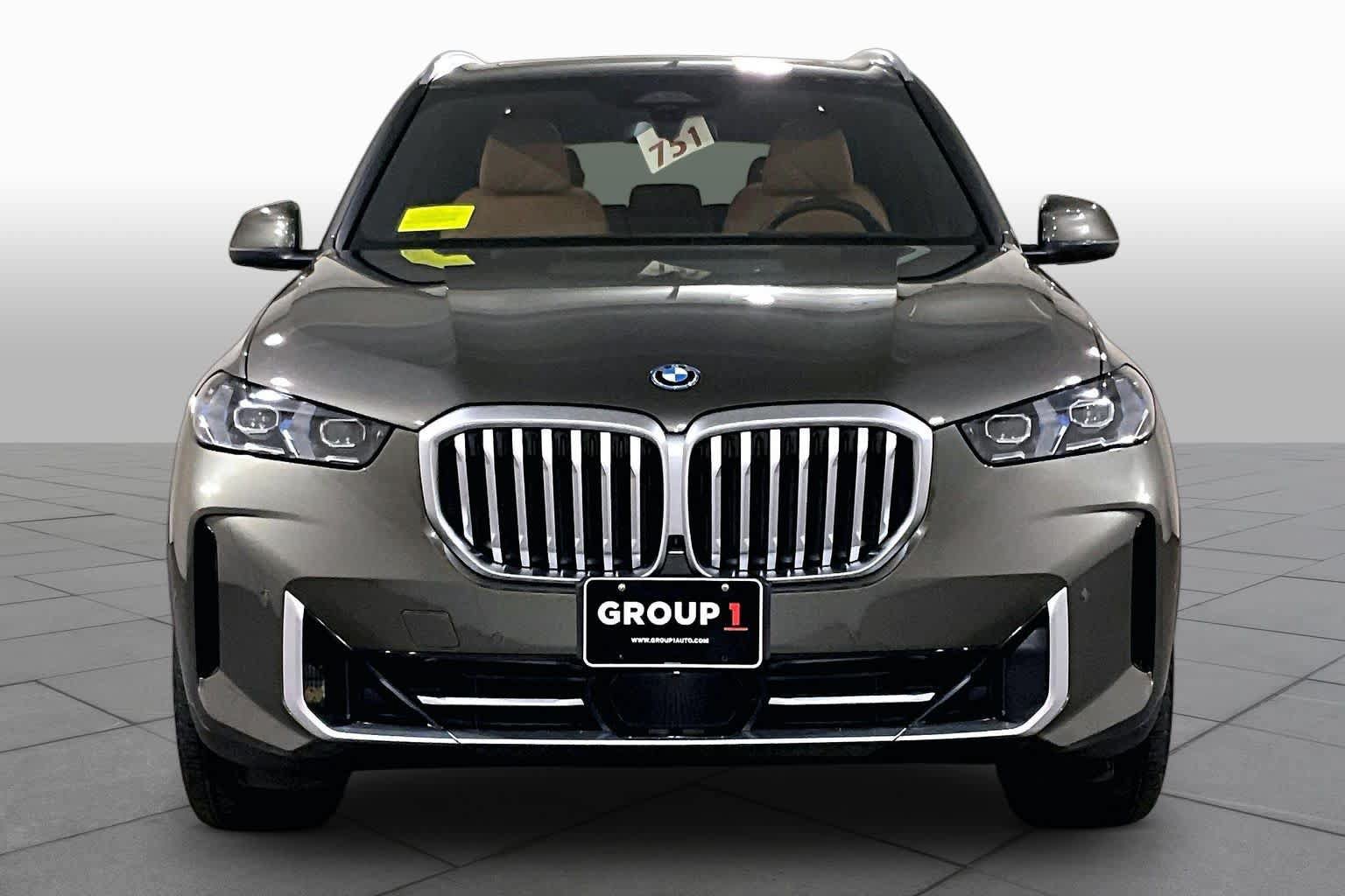 Used 2026 BMW X5 xDrive50e w/ Climate Comfort Package AWD/4WD image 3