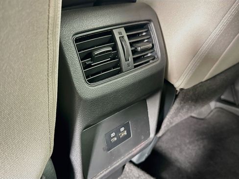 Used 2023 Nissan Rogue SV FWD image 26