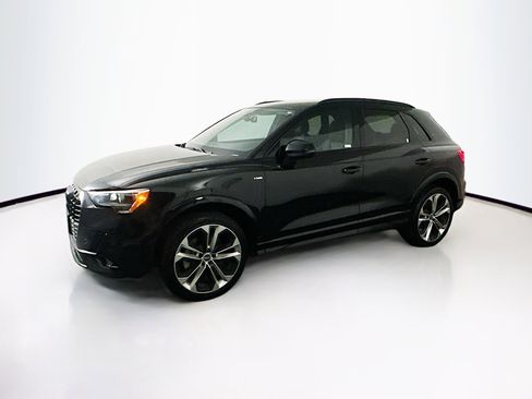 Used 2021 Audi Q3 2.0T Premium w/ Convenience Package image 4