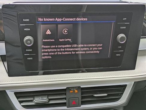 New 2025 Volkswagen Taos SE image 13