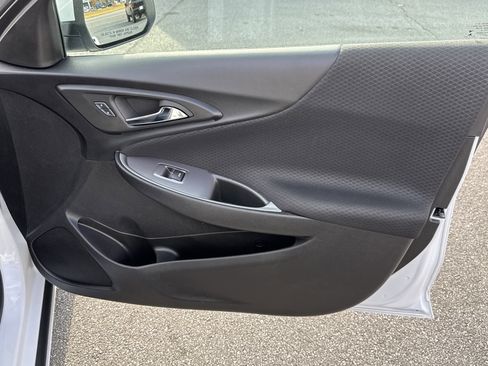 Used 2024 Chevrolet Malibu LT image 19