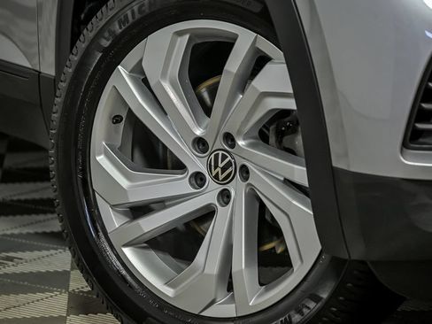 Used 2021 Volkswagen Atlas SE w/ Towing Package AWD/4WD image 3