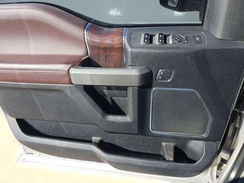 Used 2017 Ford F450 Platinum w/ Platinum Ultimate Package image 11