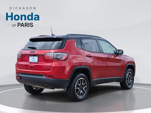 Used 2025 Jeep Compass Trailhawk AWD/4WD image 5