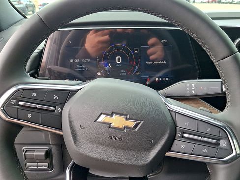 New 2025 Chevrolet Tahoe High Country AWD/4WD image 17
