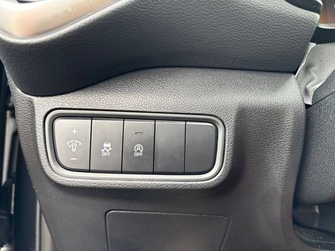 Certified 2025 Kia Soul LX FWD image 22