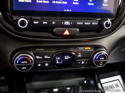 Used 2025 Kia Soul S FWD image 22