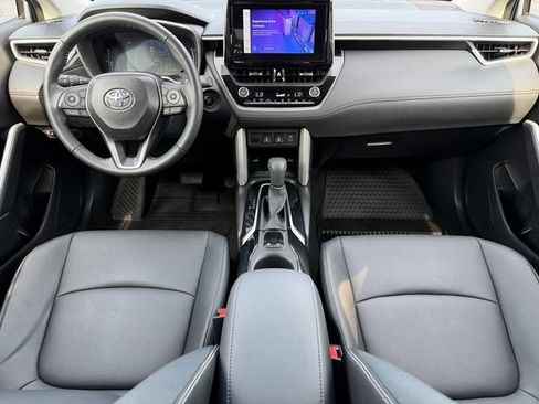 Certified 2025 Toyota Corolla Cross XLE w/ Convenience Package AWD/4WD image 20