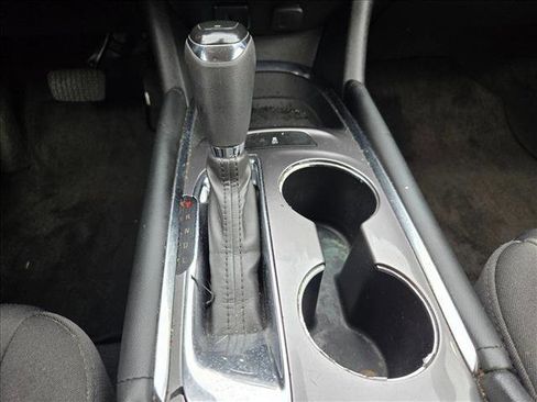 Used 2018 Chevrolet Malibu LT image 11