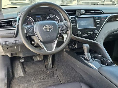 Used 2018 Toyota Camry LE FWD image 53