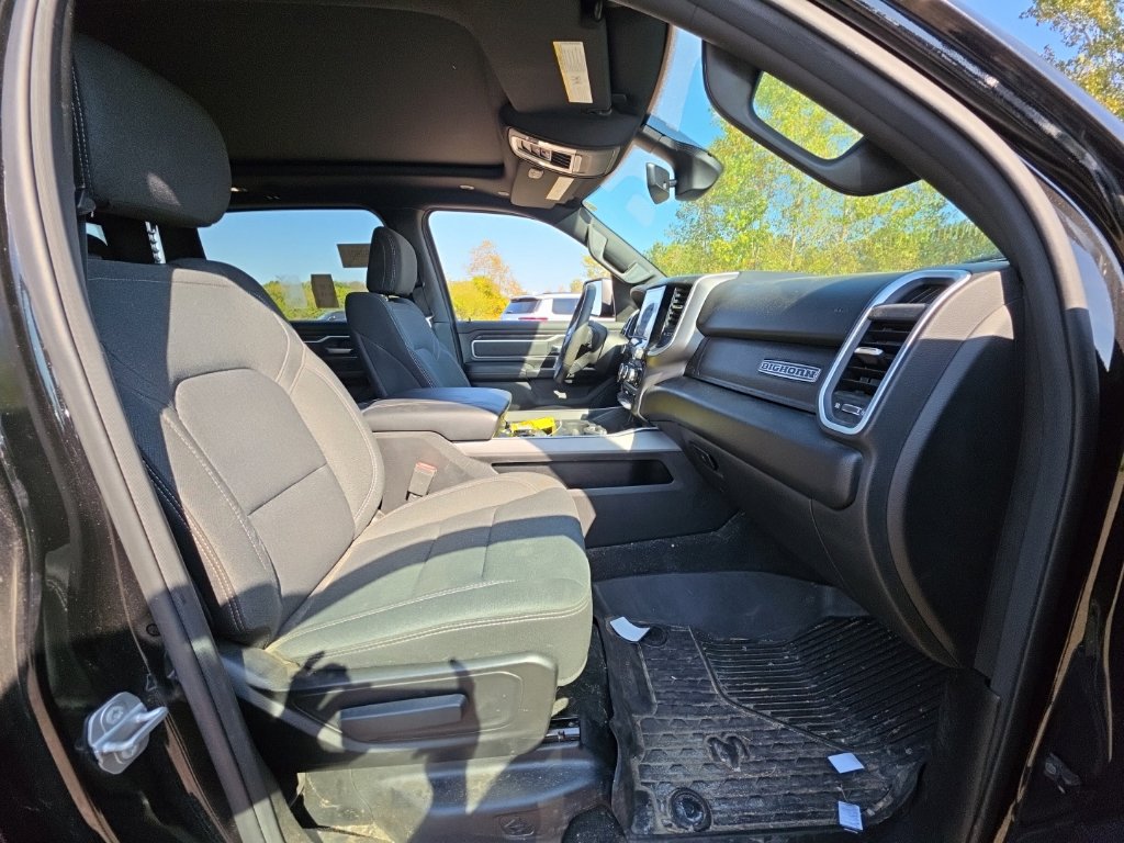 Used 2020 RAM 1500 Big Horn AWD/4WD image 4