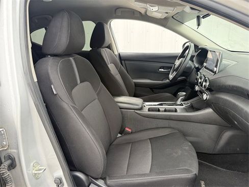 Used 2022 Nissan Sentra SV image 28