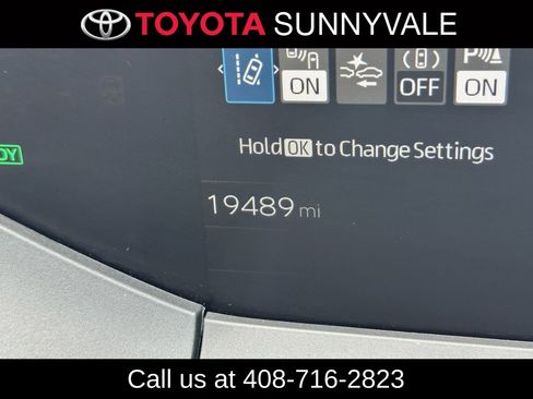 Used 2024 Toyota Prius Prime Premium FWD image 26