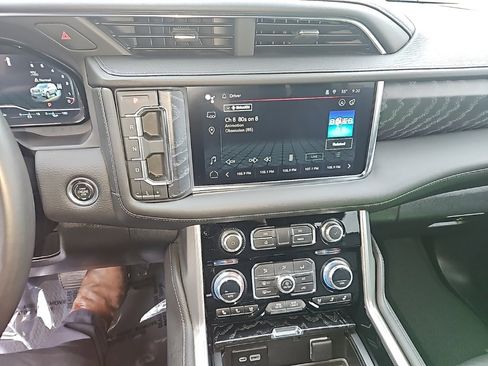 Used 2023 GMC Yukon Denali image 17