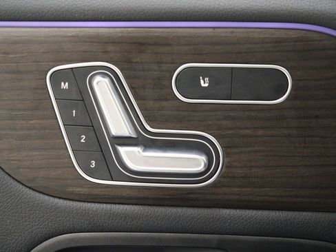 Certified 2025 Mercedes-Benz GLA 250 4MATIC image 23