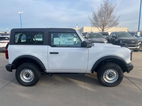 New 2026 Ford Bronco 2-Door image 3