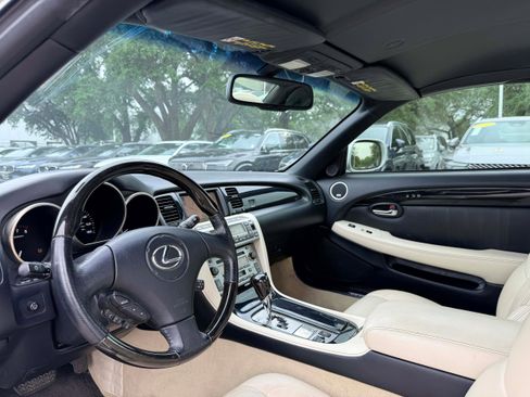 Used 2009 Lexus SC 430 Convertible RWD image 10