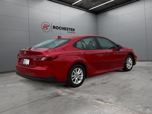 Used 2025 Toyota Camry LE FWD image 5