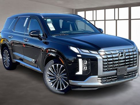 Used 2024 Hyundai Palisade Calligraphy image 1