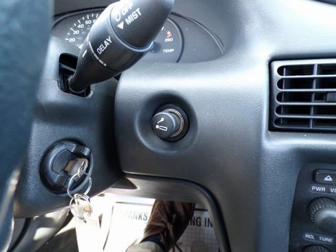 Used 2001 Chevrolet Cavalier Sedan w/ Preferred Equipment Group 1 image 16