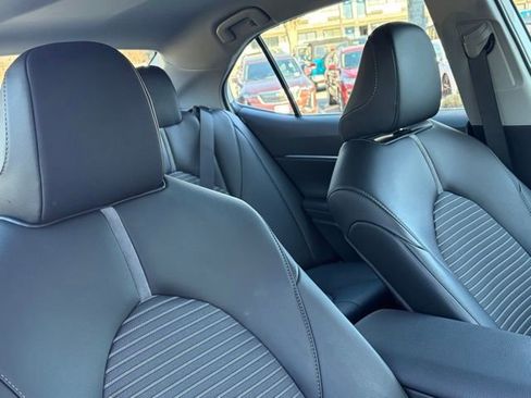 Used 2024 Toyota Camry SE image 28
