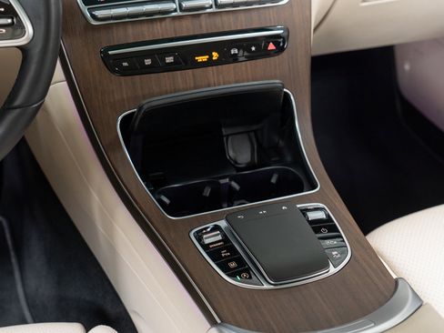 Certified 2022 Mercedes-Benz GLC 300 4MATIC w/ Premium Package Lite image 20