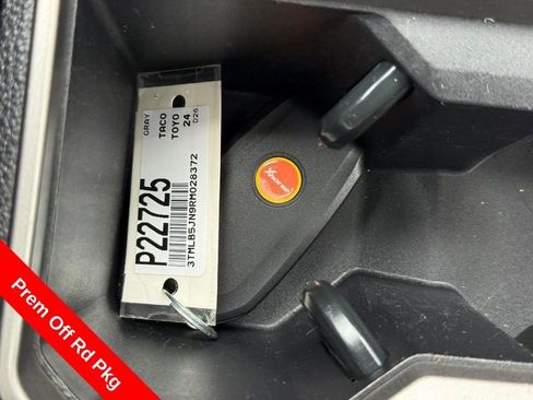 Used 2024 Toyota Tacoma TRD Off-Road w/ TRD Off Road Premium Package image 31