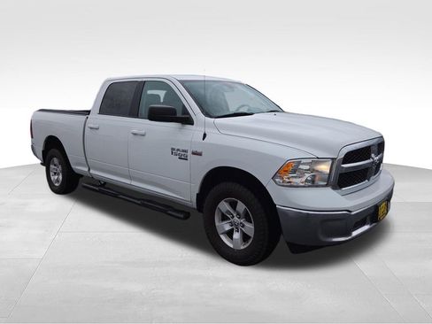 Used 2019 RAM 1500 Classic SLT AWD/4WD image 8