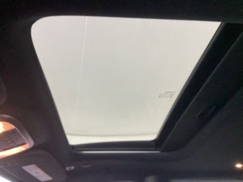 Used 2019 Jeep Grand Cherokee Altitude image 14