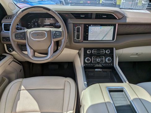 Certified 2023 GMC Yukon XL Denali w/ Denali Reserve Package AWD/4WD image 20