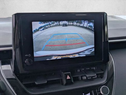 Used 2023 Toyota Corolla LE FWD image 14