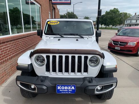Used 2020 Jeep Gladiator Overland w/ Uconnect 4C Nav & Sound Group AWD/4WD image 5