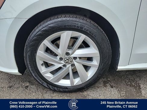 Used 2018 Volkswagen Passat 2.0T SE FWD image 18