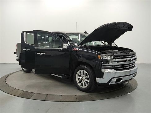 Used 2019 Chevrolet Silverado 1500 LTZ image 10