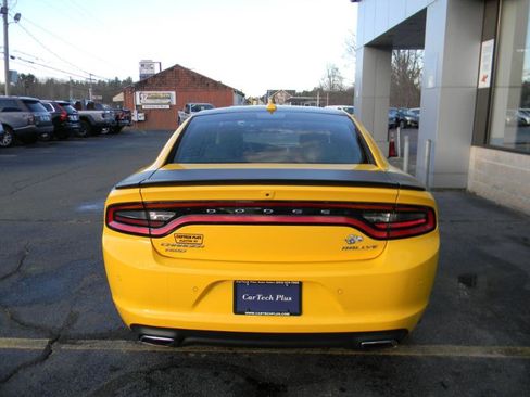 Used 2017 Dodge Charger SXT w/ AWD Plus Group image 7