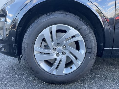 Certified 2024 Land Rover Discovery Sport S image 9