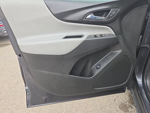 Used 2022 Chevrolet Equinox LT AWD/4WD image 12