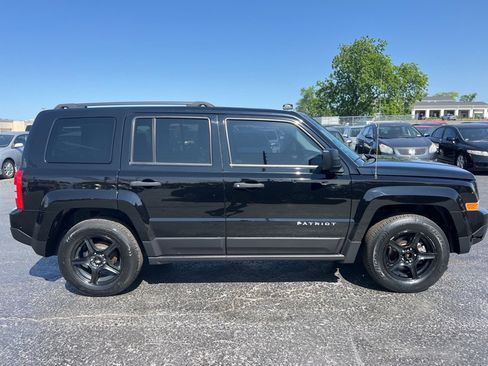 Used 2016 Jeep Patriot Sport image 8