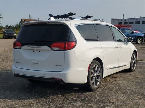 Used 2019 Chrysler Pacifica Limited w/ Tire & Wheel Group image 7