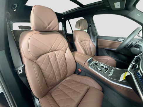 New 2026 BMW X5 xDrive50e AWD/4WD image 28