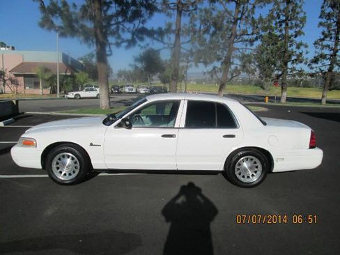 Used 2001 Ford Crown Victoria Police Interceptor image 5