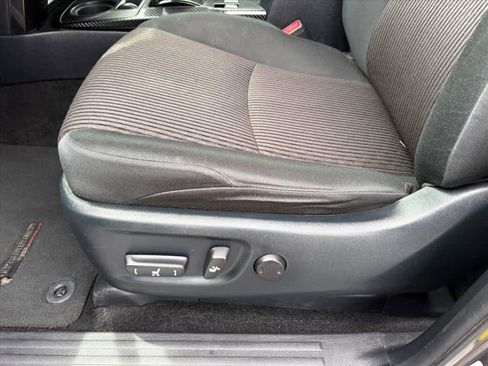 Used 2022 Toyota 4Runner TRD Off-Road AWD/4WD image 23