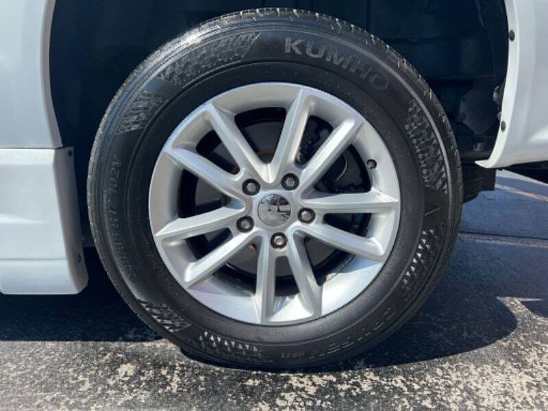 Used 2018 Dodge Grand Caravan SXT FWD image 66