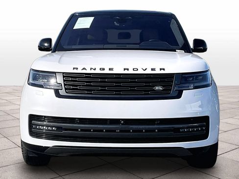 Used 2023 Land Rover Range Rover Long Wheelbase SE image 3