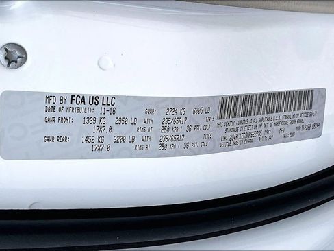 Used 2017 Chrysler Pacifica Touring-L Plus FWD image 28